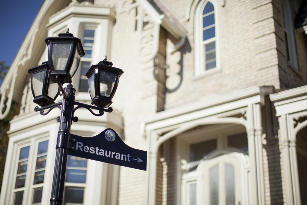 Elm Hurst Inn & Spa Ingersoll Buitenkant foto